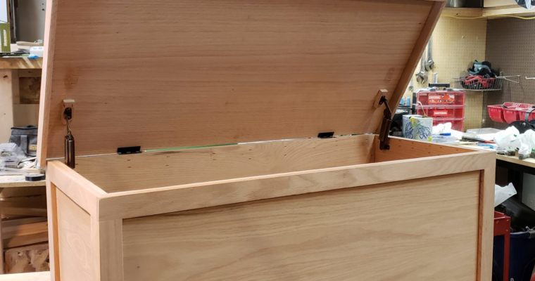 Red Oak Blanket Trunk